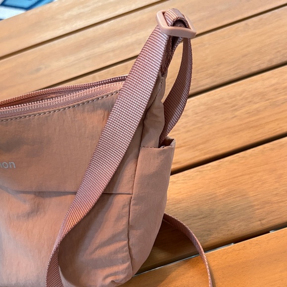 lululemon athletica Blush Crossbody Bag - Picture 6 of 6